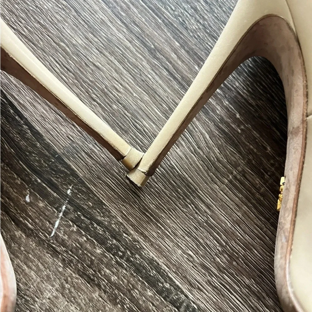 Prada Nude Leather Pointed Toe Pumps 38.5 - Picture 8 of 8